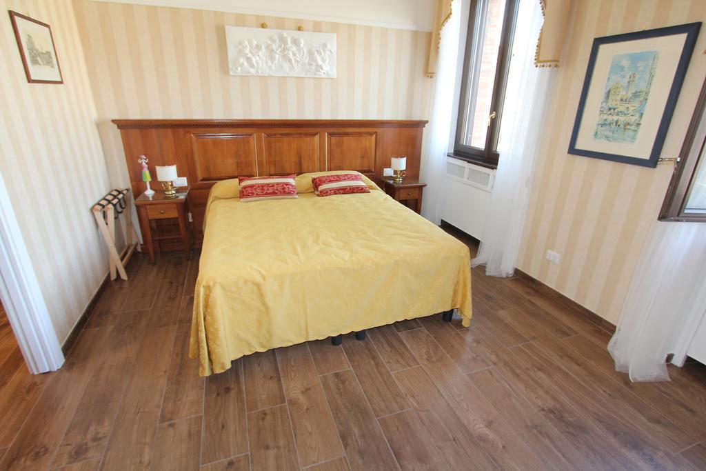 Area Sacra Relais Bed & Breakfast Rome Room photo
